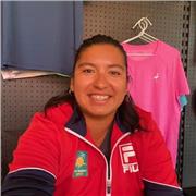 Profesora de padel para clases particulares y grupales